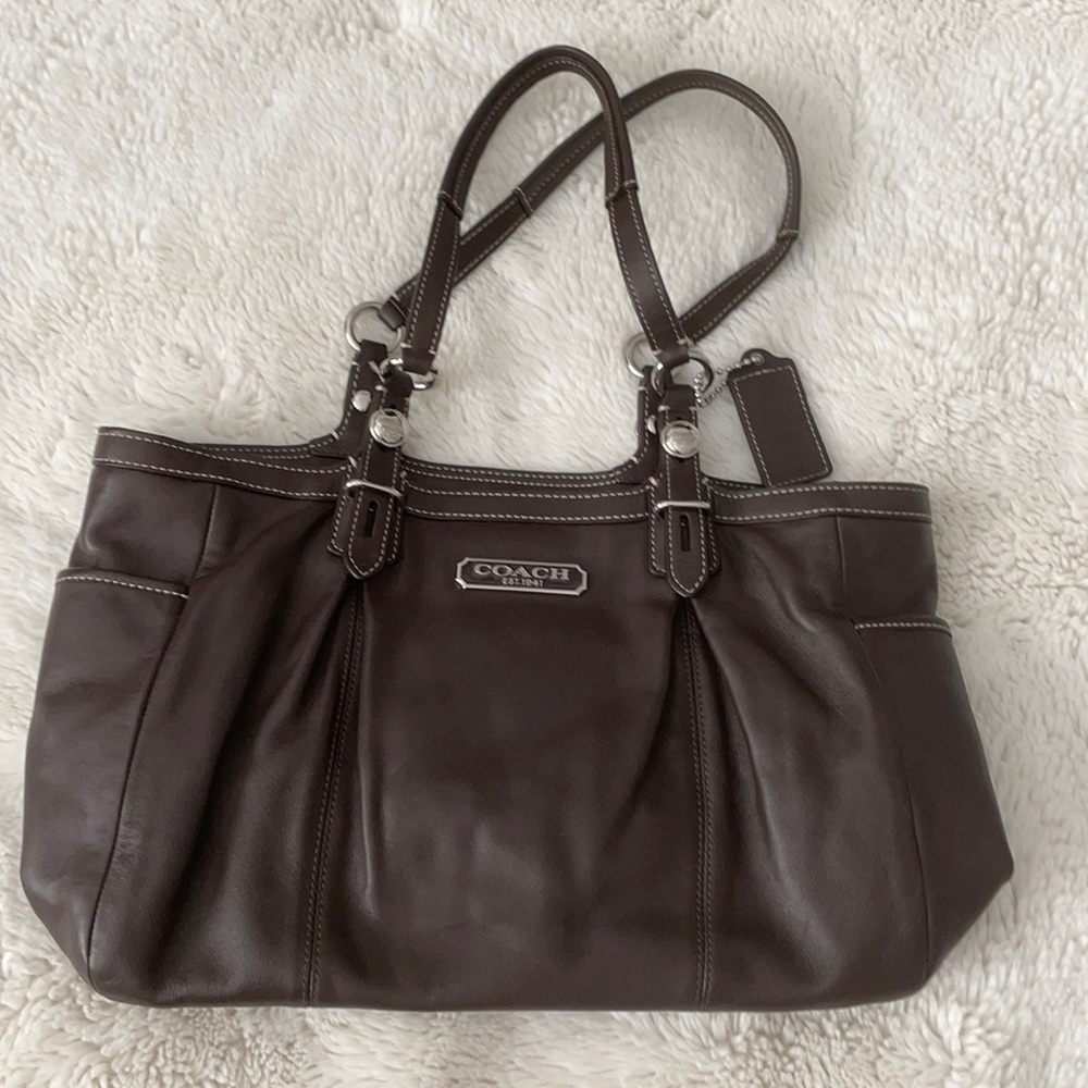 Coach brown leather bag - like new
